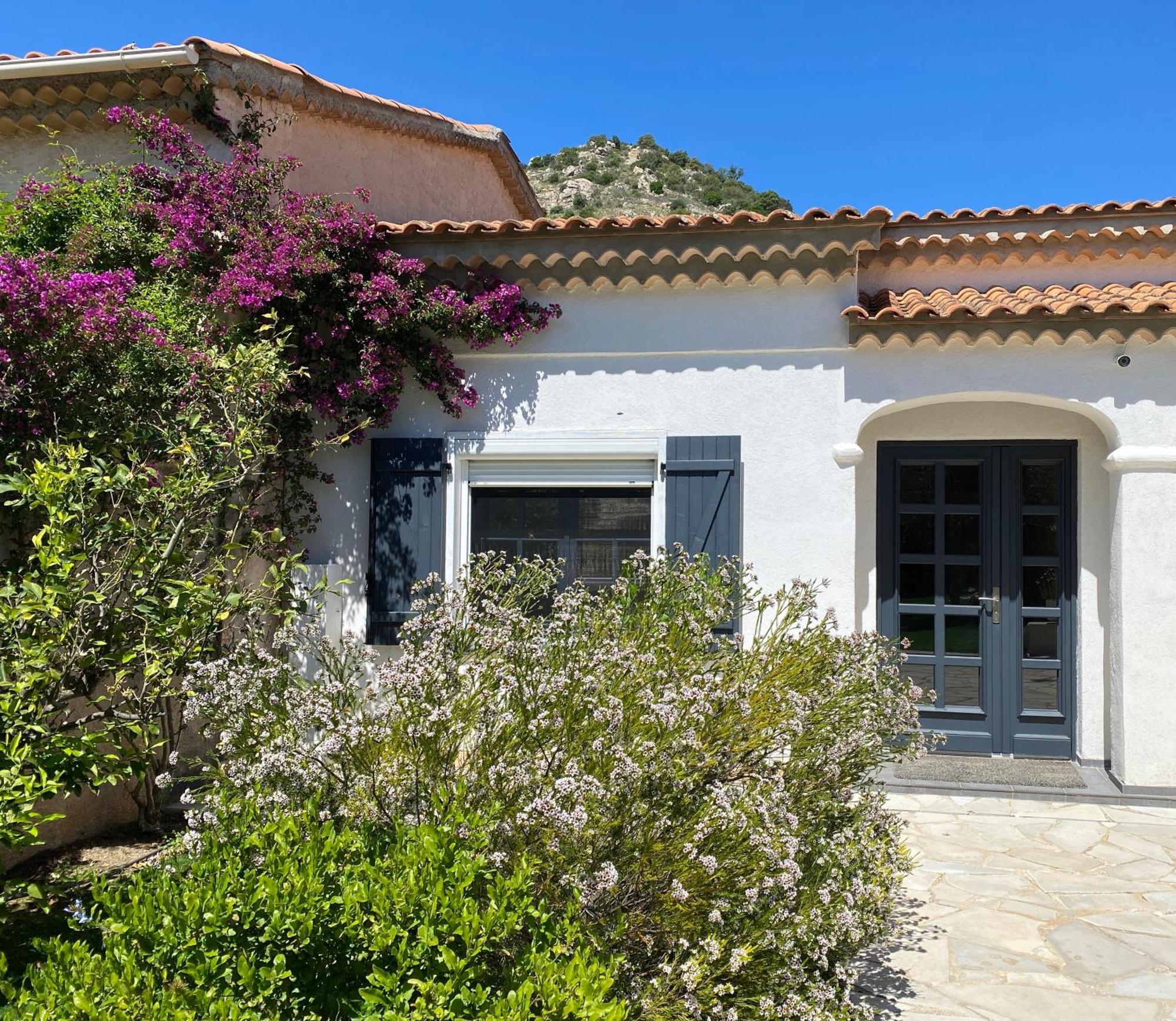 La Roca Flora Hotel Le Plan-de-la-Tour Kültér fotó